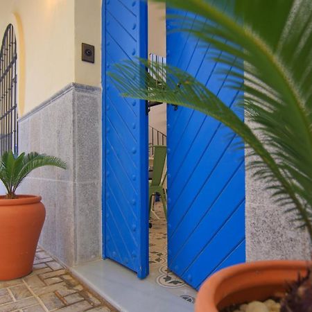 Mara'S Apartments Torremolinos La Mar - Beachfront Tiny House - Bajondillo Eksteriør billede