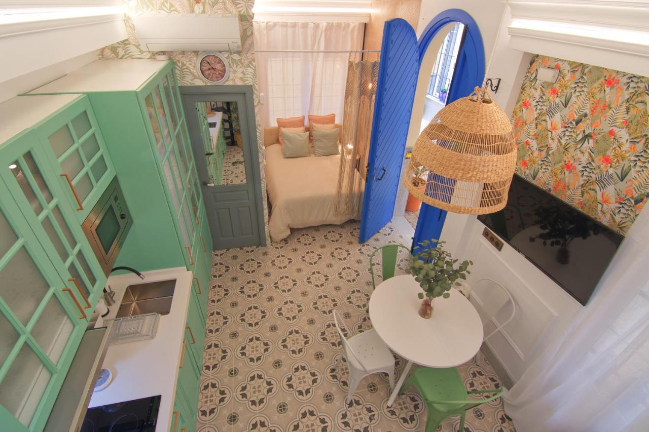 Mara'S Apartments Torremolinos La Mar - Beachfront Tiny House - Bajondillo Eksteriør billede
