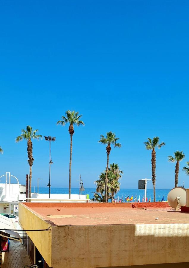 Mara'S Apartments Torremolinos La Mar - Beachfront Tiny House - Bajondillo Eksteriør billede